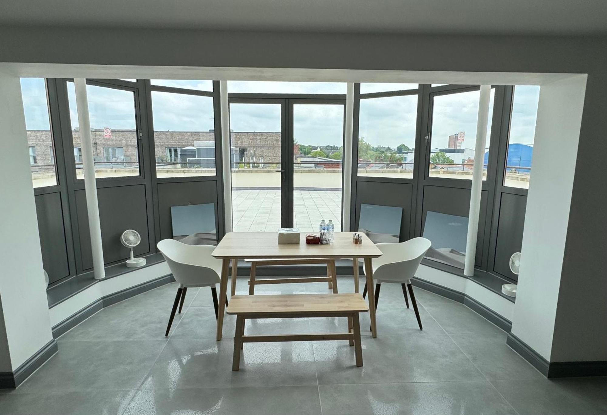 Long Letting - Luxurious 3 Bedroom Penthouse In City Centre - Parking Included! Chelmsford Eksteriør billede