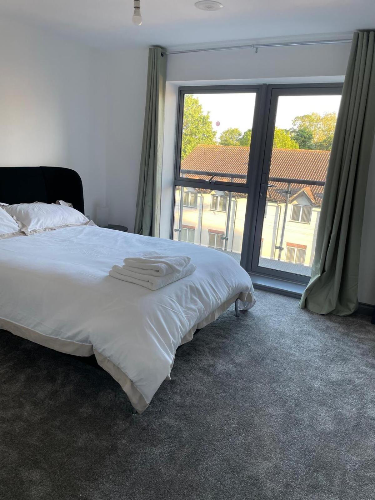 Long Letting - Luxurious 3 Bedroom Penthouse In City Centre - Parking Included! Chelmsford Eksteriør billede